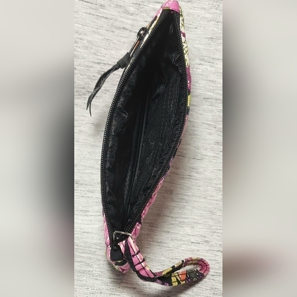 Vera Bradley Wristlet Pirouette Pattern New without Tags - Picture 2 of 4